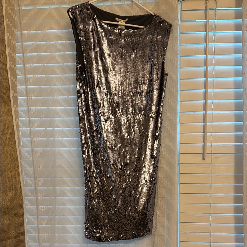 Alice & Olivia Silver Sequin Sleeveless Dress